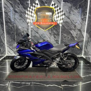 YAMAHA R15