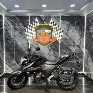 SUZUKI GIXXER 250