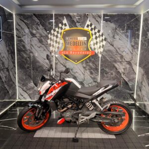 KTM DUKE 200