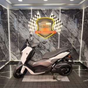 AUTOMATICA NMAX CONNECT 155 V3 COMO NUEVA