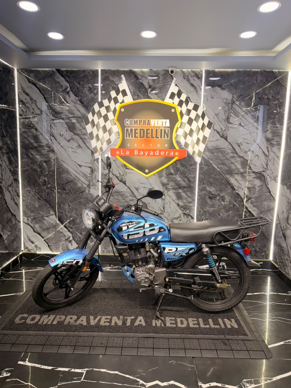 BERA 150 COMO NUEVA