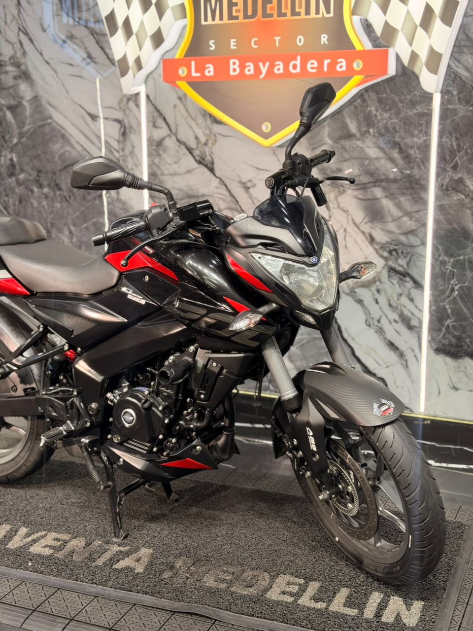 PULSAR 200 NS FI ABS ( BARRAS INVERTIDAS ) - Image 2