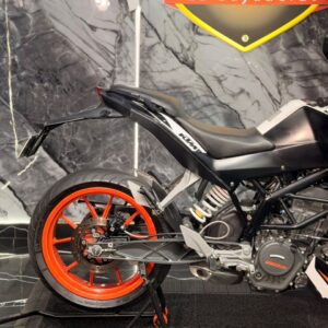 KTM DUKE 200