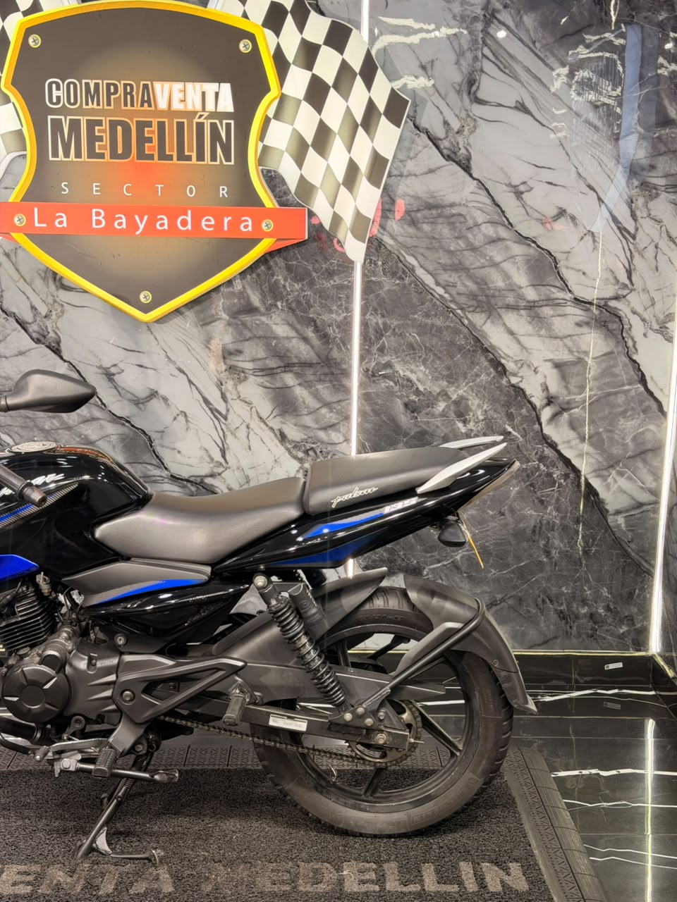 PULSAR 135 LS - Image 9