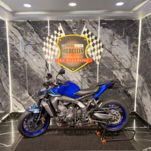 YAMAHA MT 09