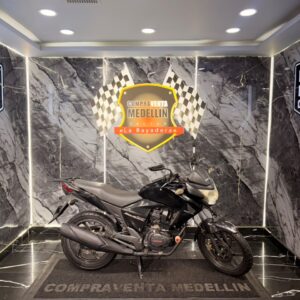 HONDA CB 150 INVICTA