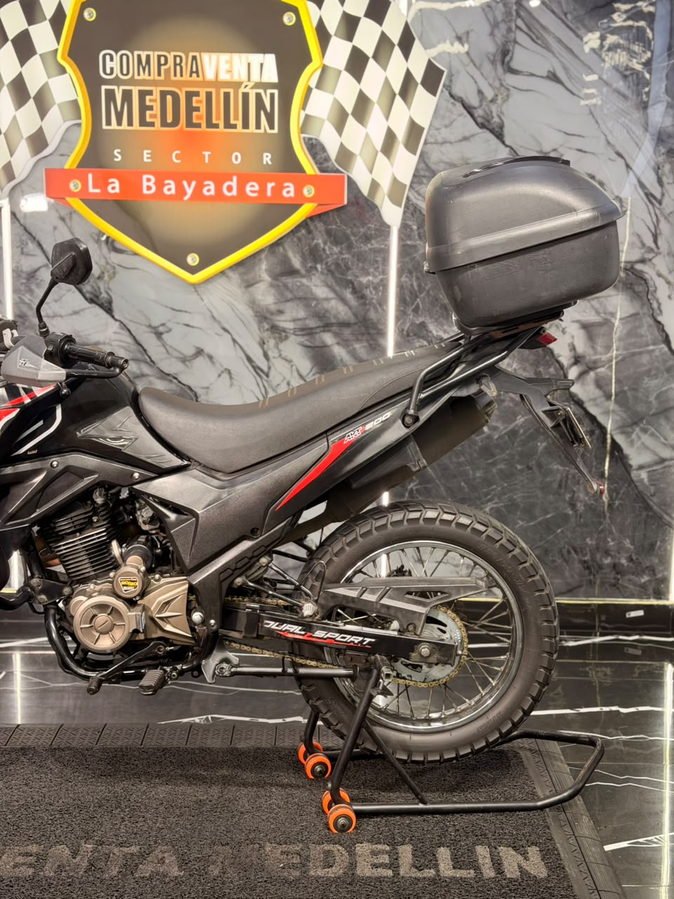 AKT TT 200 DS - Image 6