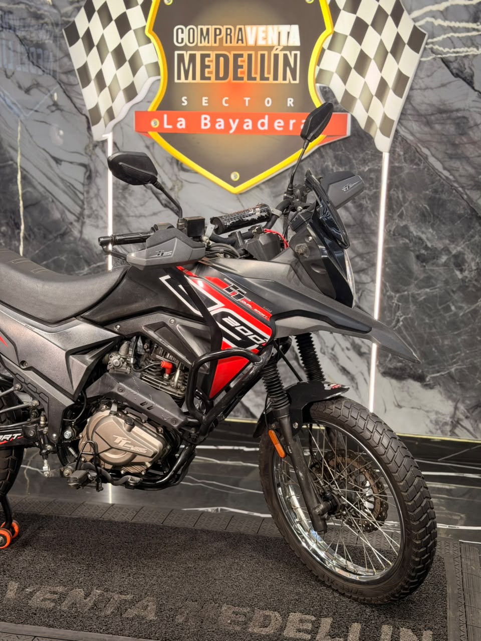AKT TT 200 DS - Image 3