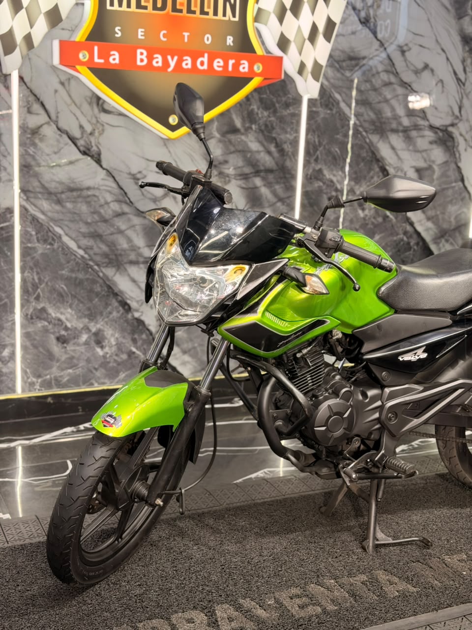 PULSAR 135 LS - Image 8