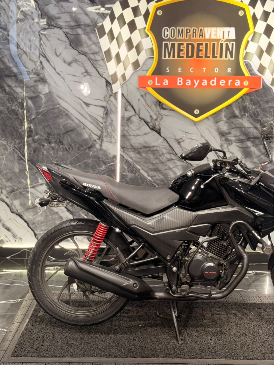 HONDA 125 CB F MAX E3 - Image 6