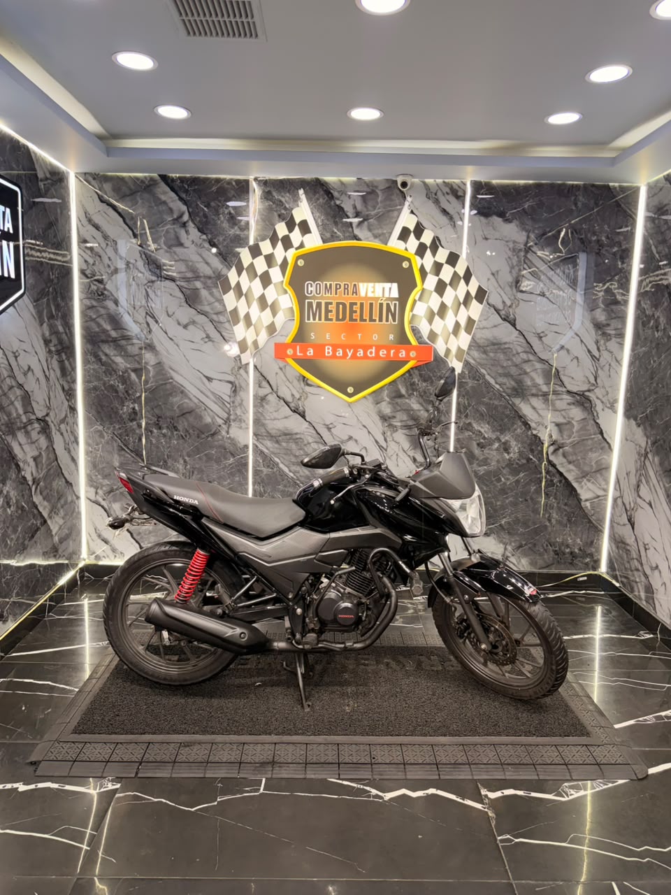 HONDA 125 CB F MAX E3 - Image 5
