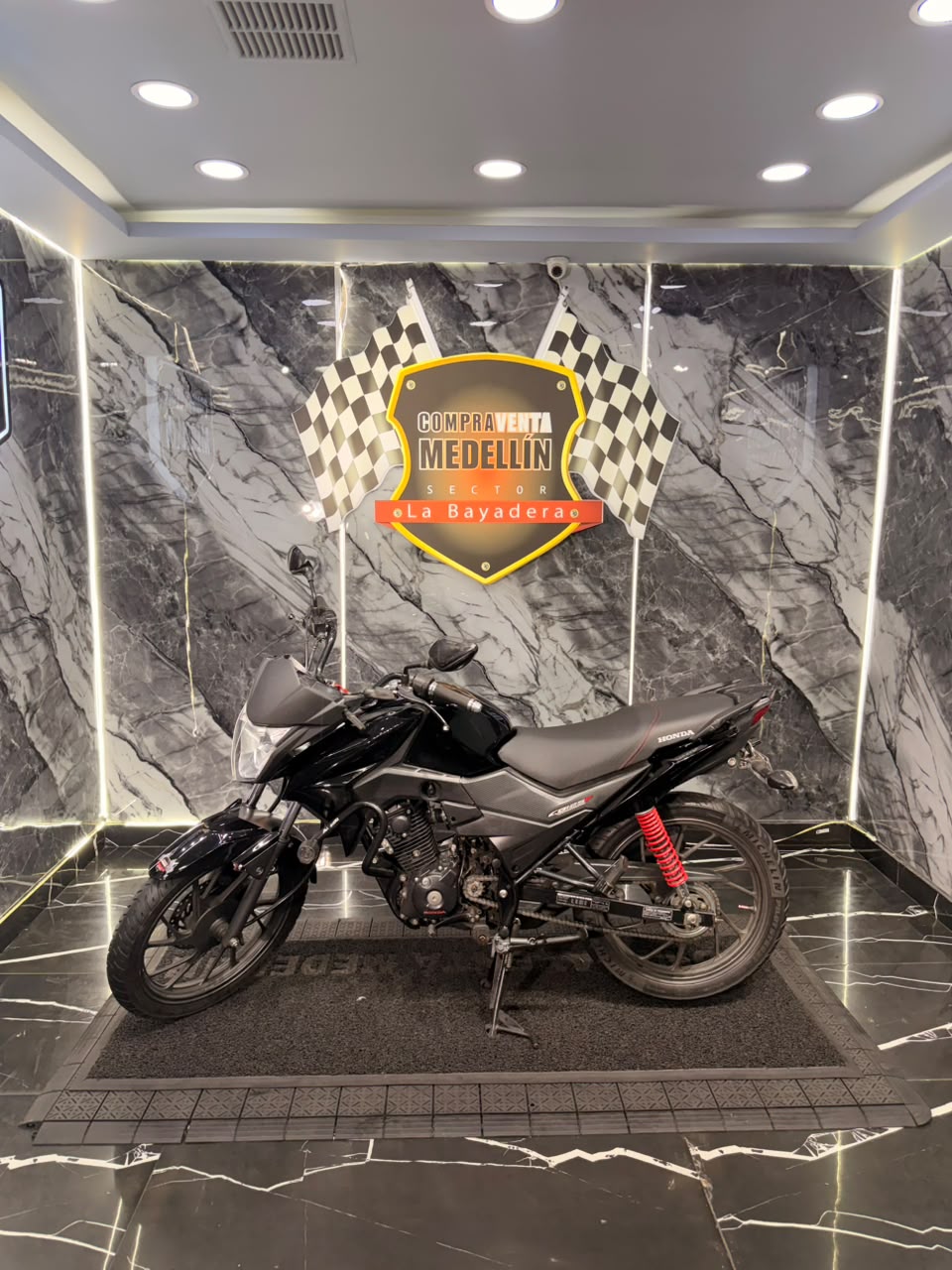 HONDA 125 CB F MAX E3 - Image 4