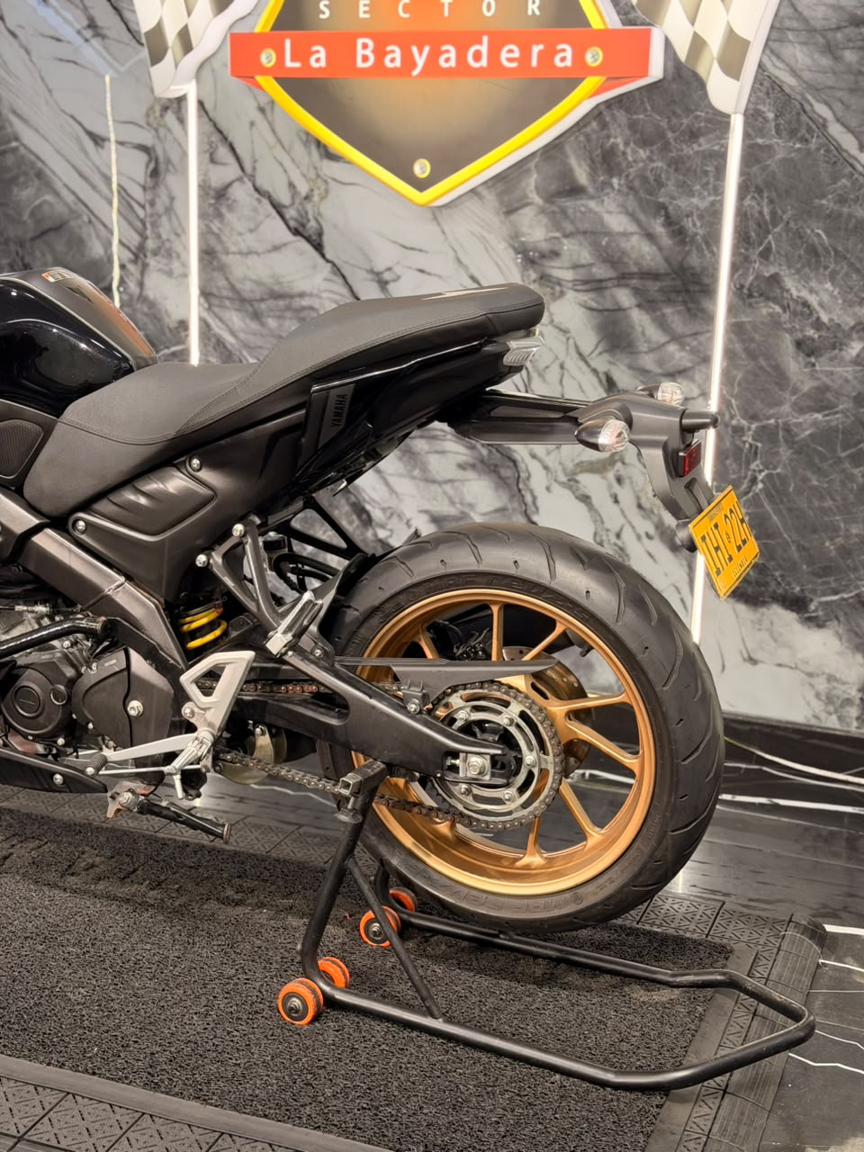 YAMAHA MT 15 - Image 5