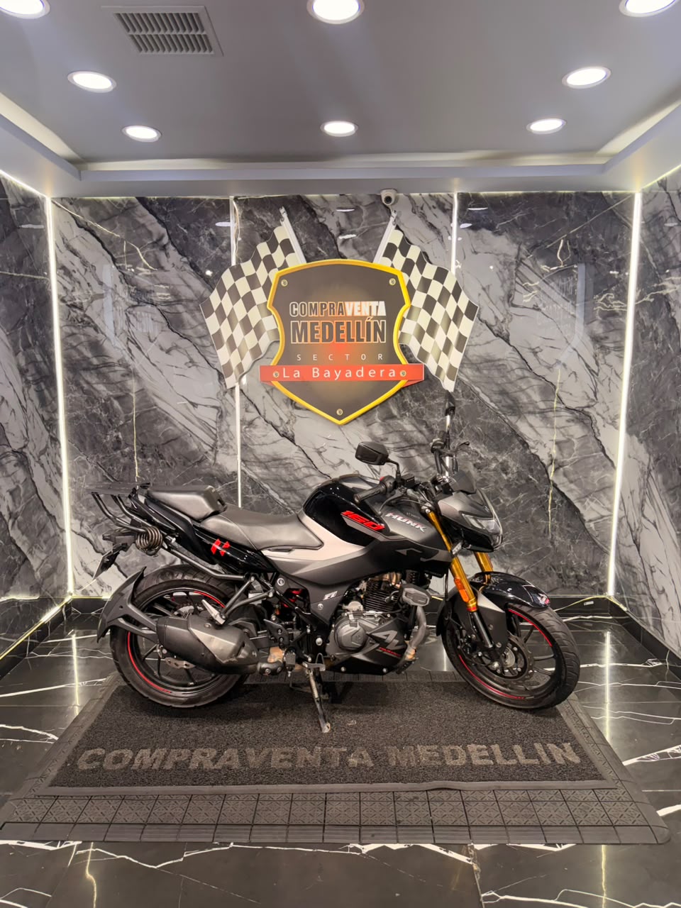 HERO HUNK 160 4V COMO NUEVA - Image 8