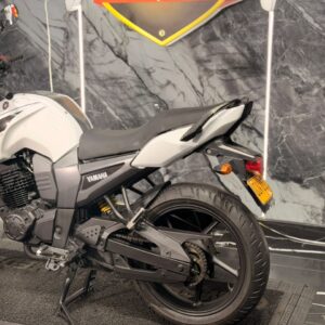 FZ 16