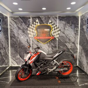 KTM DUKE 200