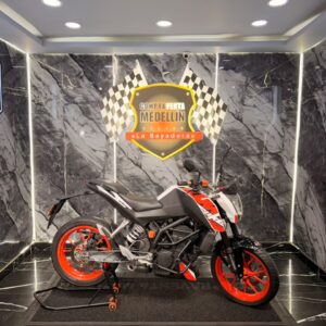 KTM DUKE 200