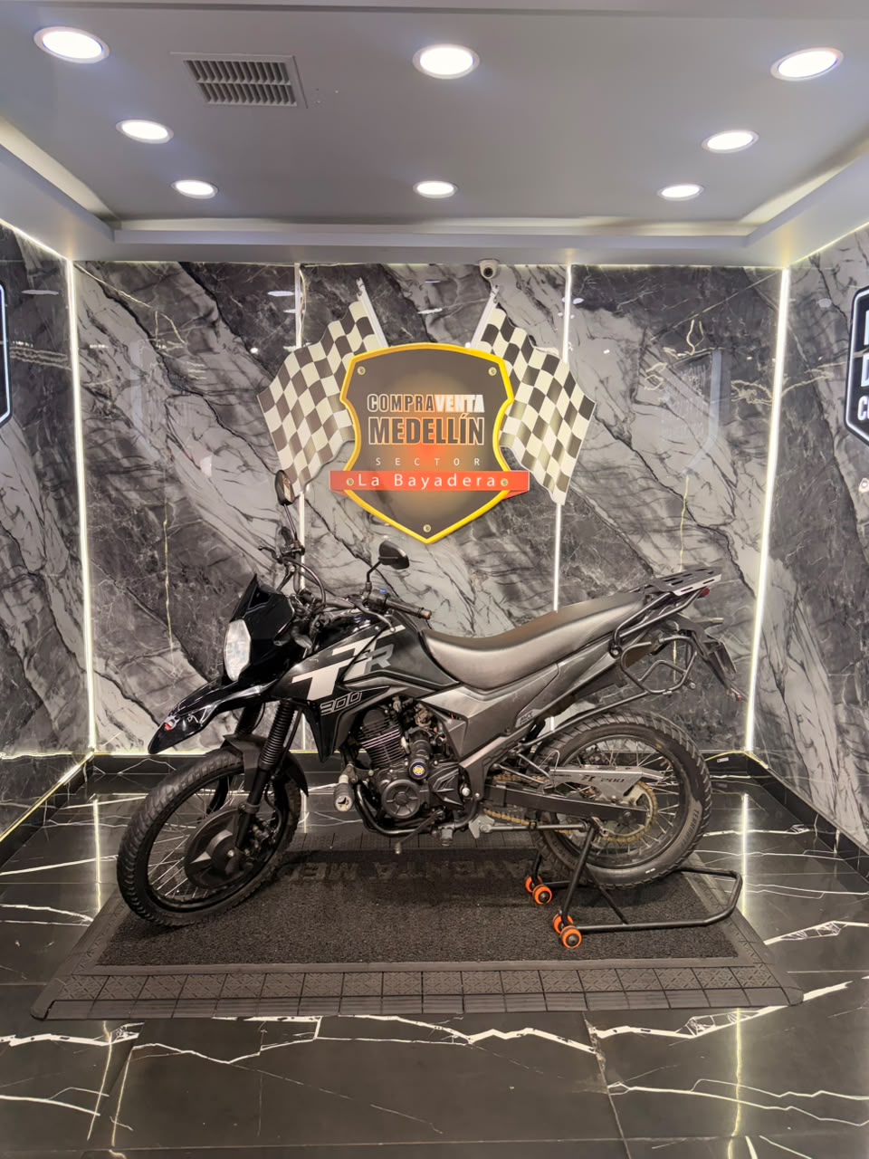 AKT TTR 200 EIII