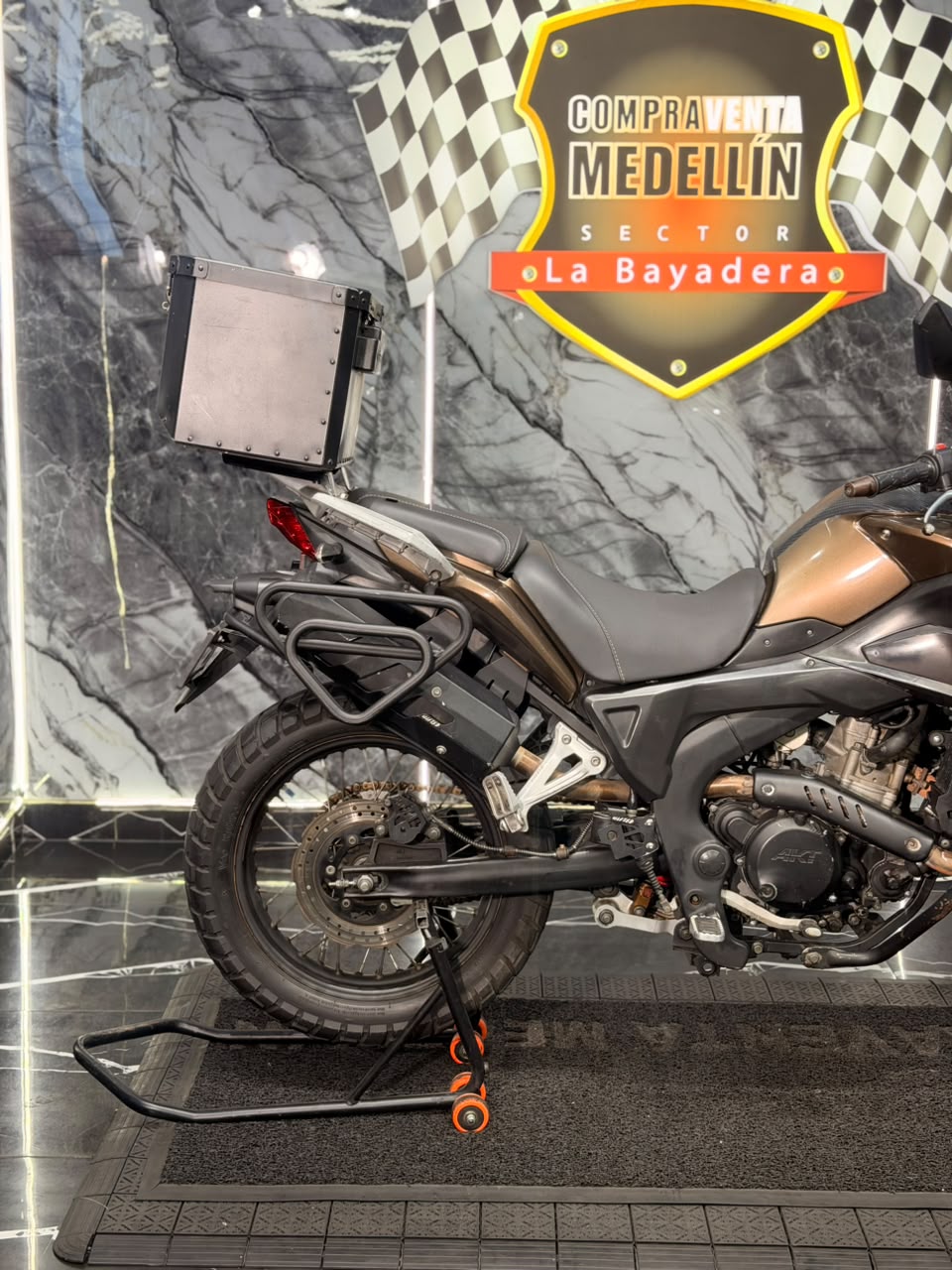 AKT TT ADVENTUR 250 - Image 4