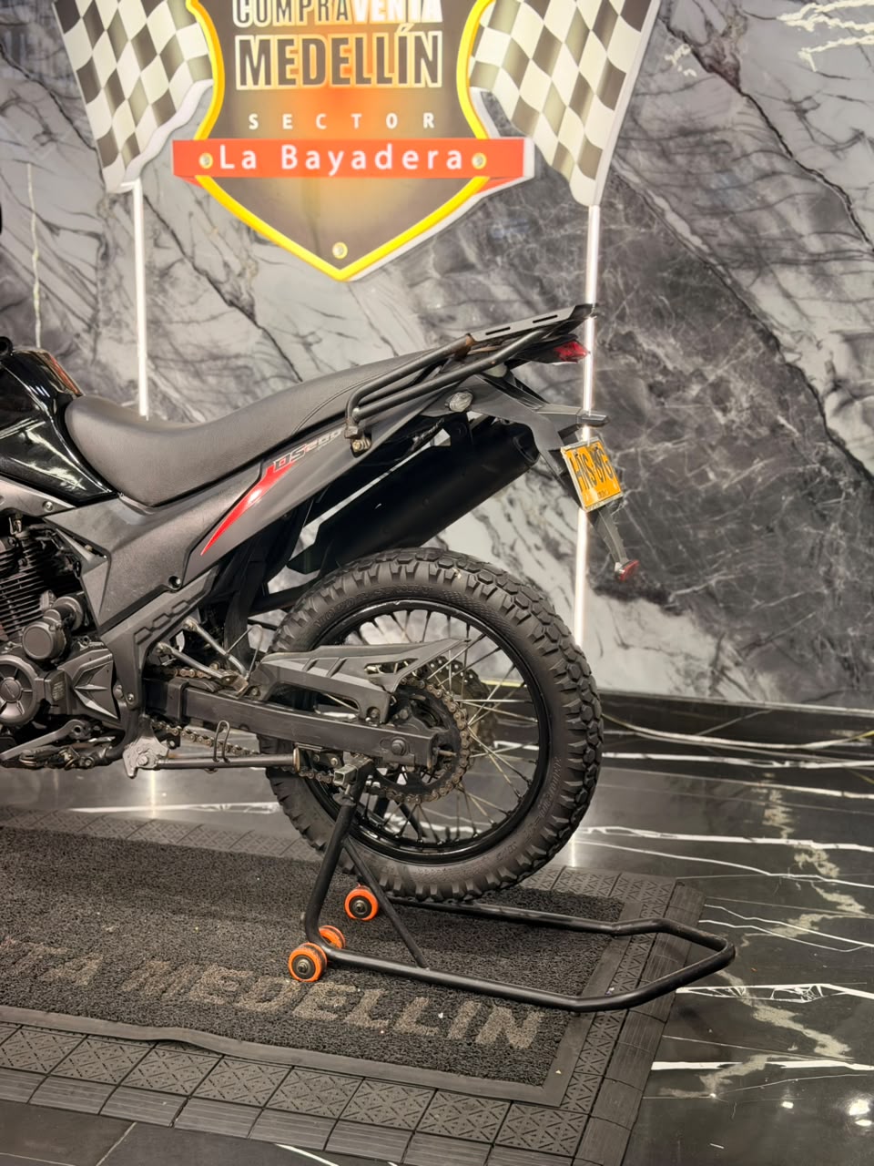 AKT TT 200 DS - Image 7