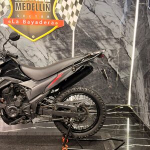 AKT TT 200 DS