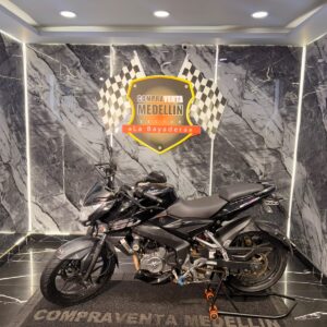 PULSAR 200 NS