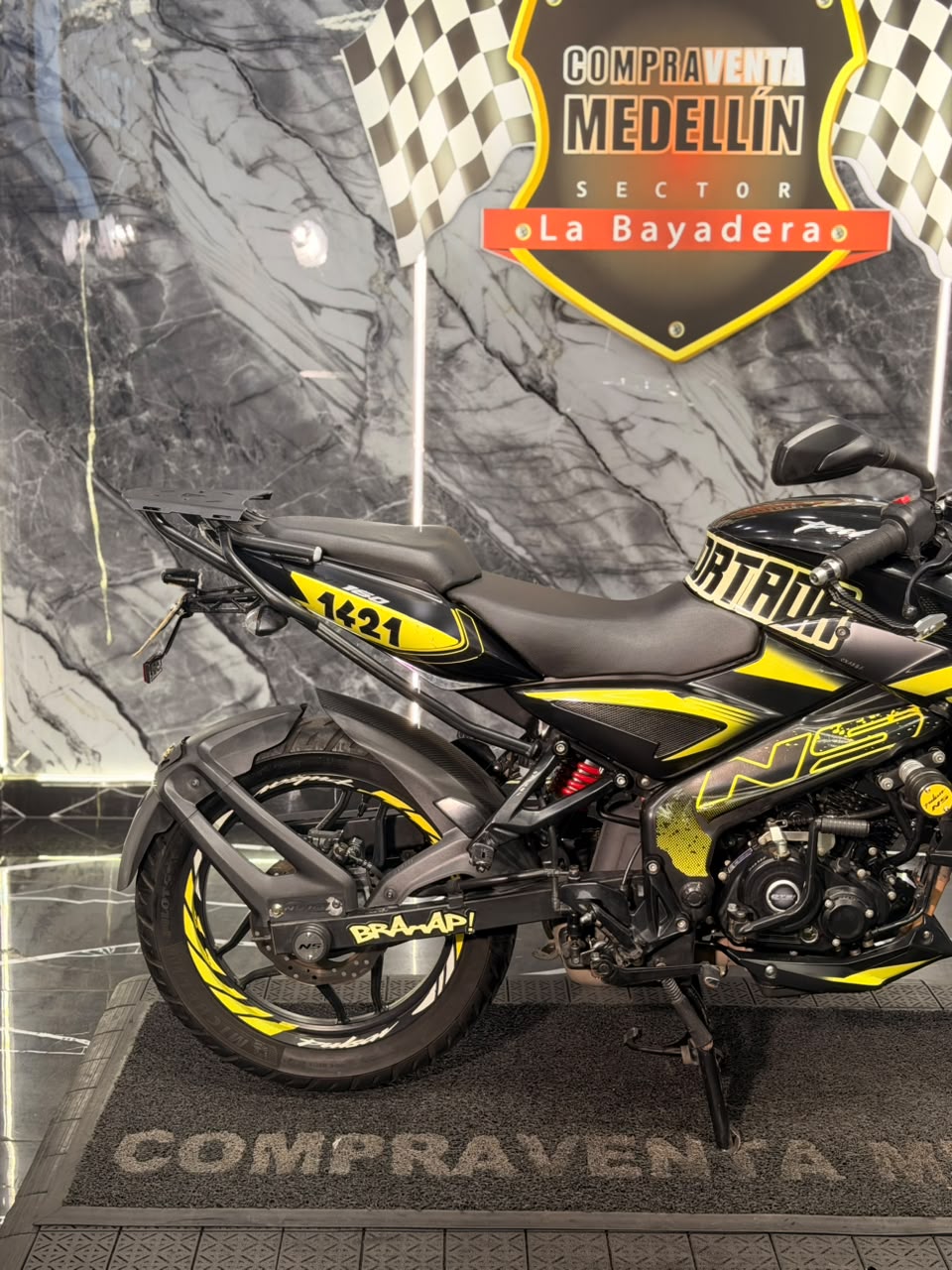 PULSAR 160 NS FI - Image 8