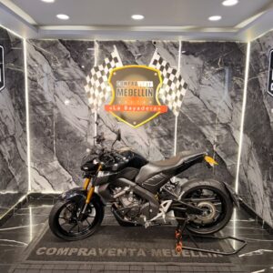 YAMAHA MT 15