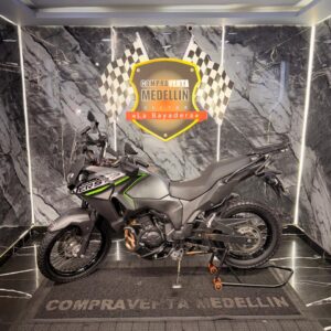 KAWASAKI VERSYS 300