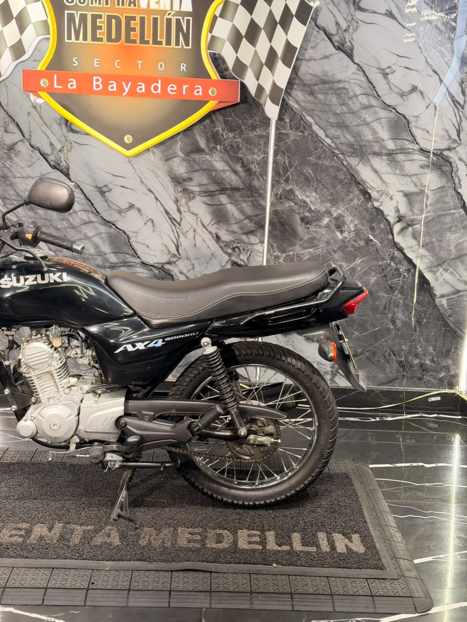 SUZUKI AX 4 - Image 3