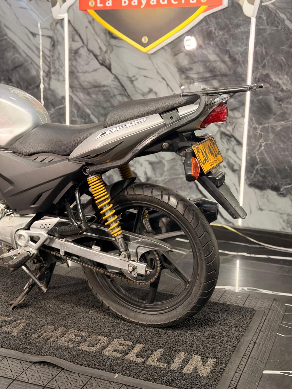 HONDA CBF 125 - Image 5