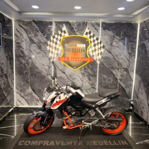 KTM DUKE 200