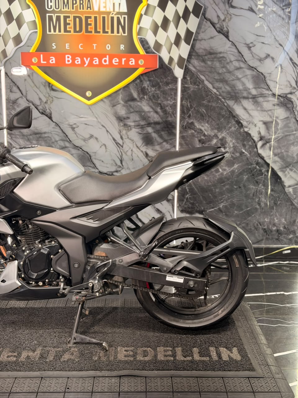 PULSAR N160 - Image 8