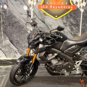 YAMAHA MT 15