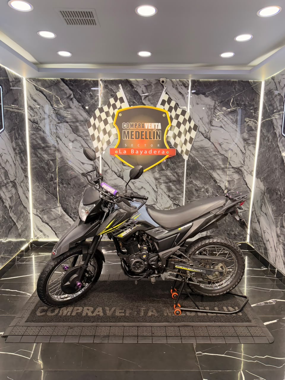 AKT TTR 200 EIII