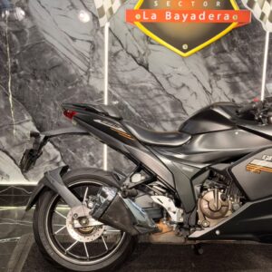 SUZUKI GIXXER 250 SF