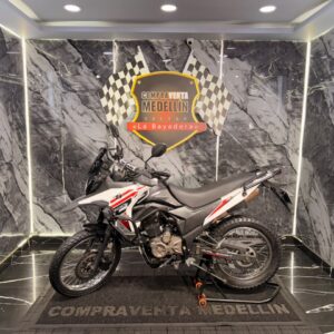 AKT TT 200 DS