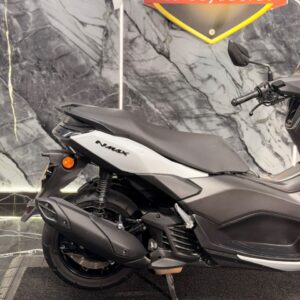 AUTOMATICA NMAX 155 COMO NUEVA