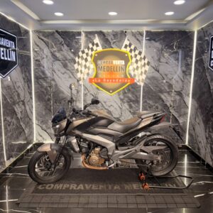 DOMINAR 400