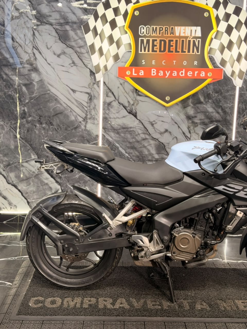 PULSAR 200 NS - Image 3