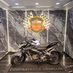 PULSAR 200 NS