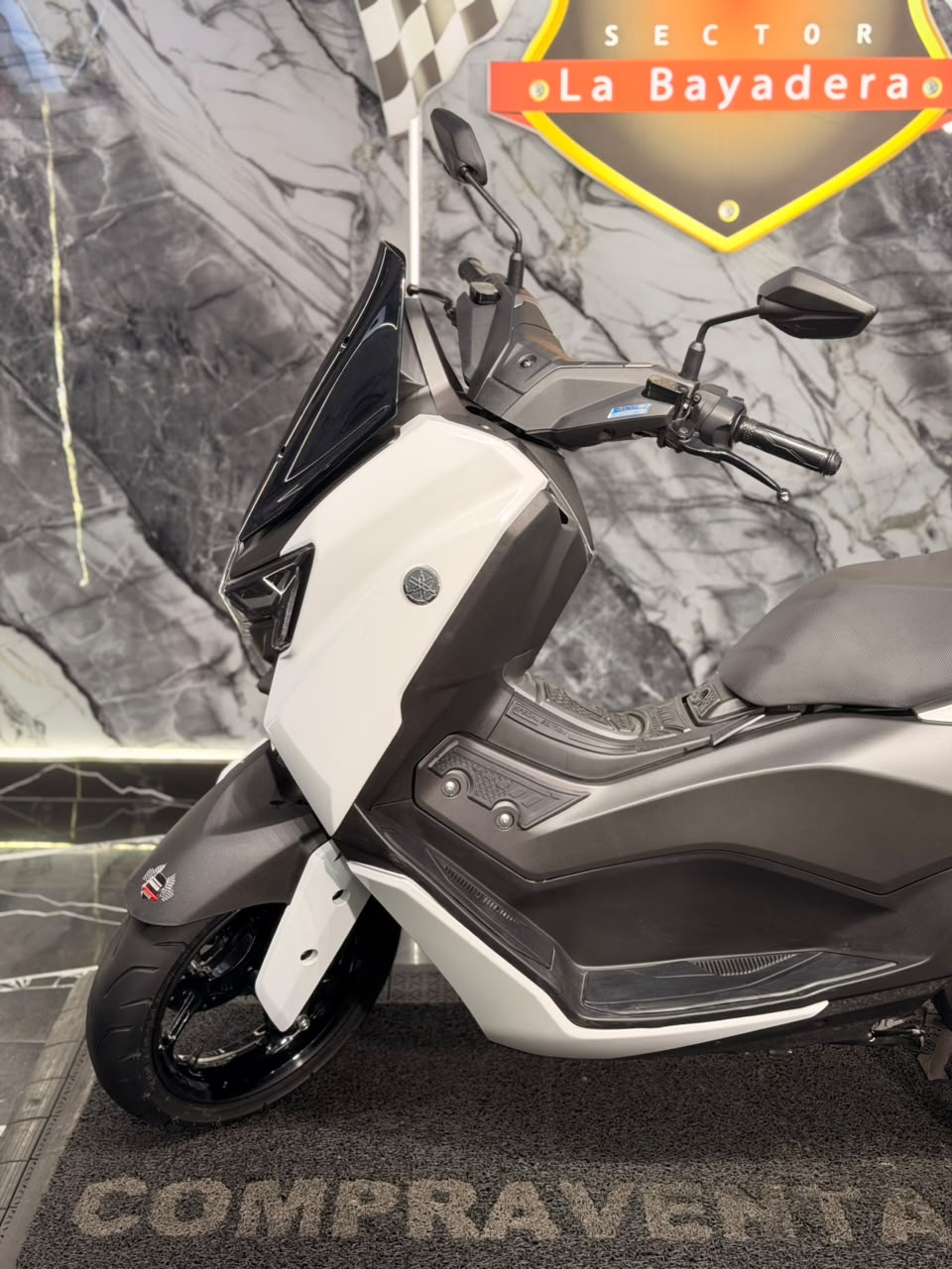 AUTOMATICA NMAX 155 V3 COMO NUEVA - Image 8