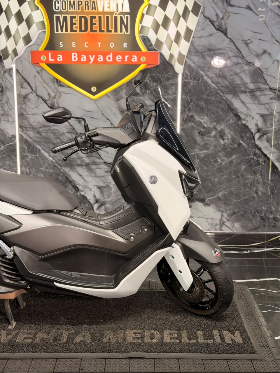 AUTOMATICA NMAX 155 V3 COMO NUEVA - Image 7
