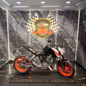 KTM DUKE 200