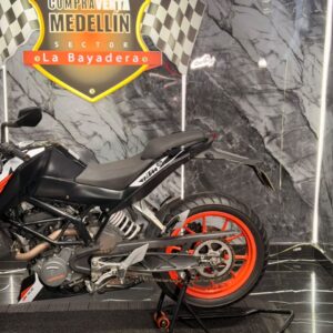 KTM DUKE 200