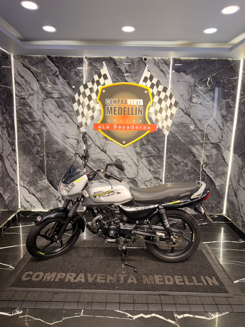 BOXER CT 125 COMO NUEVA