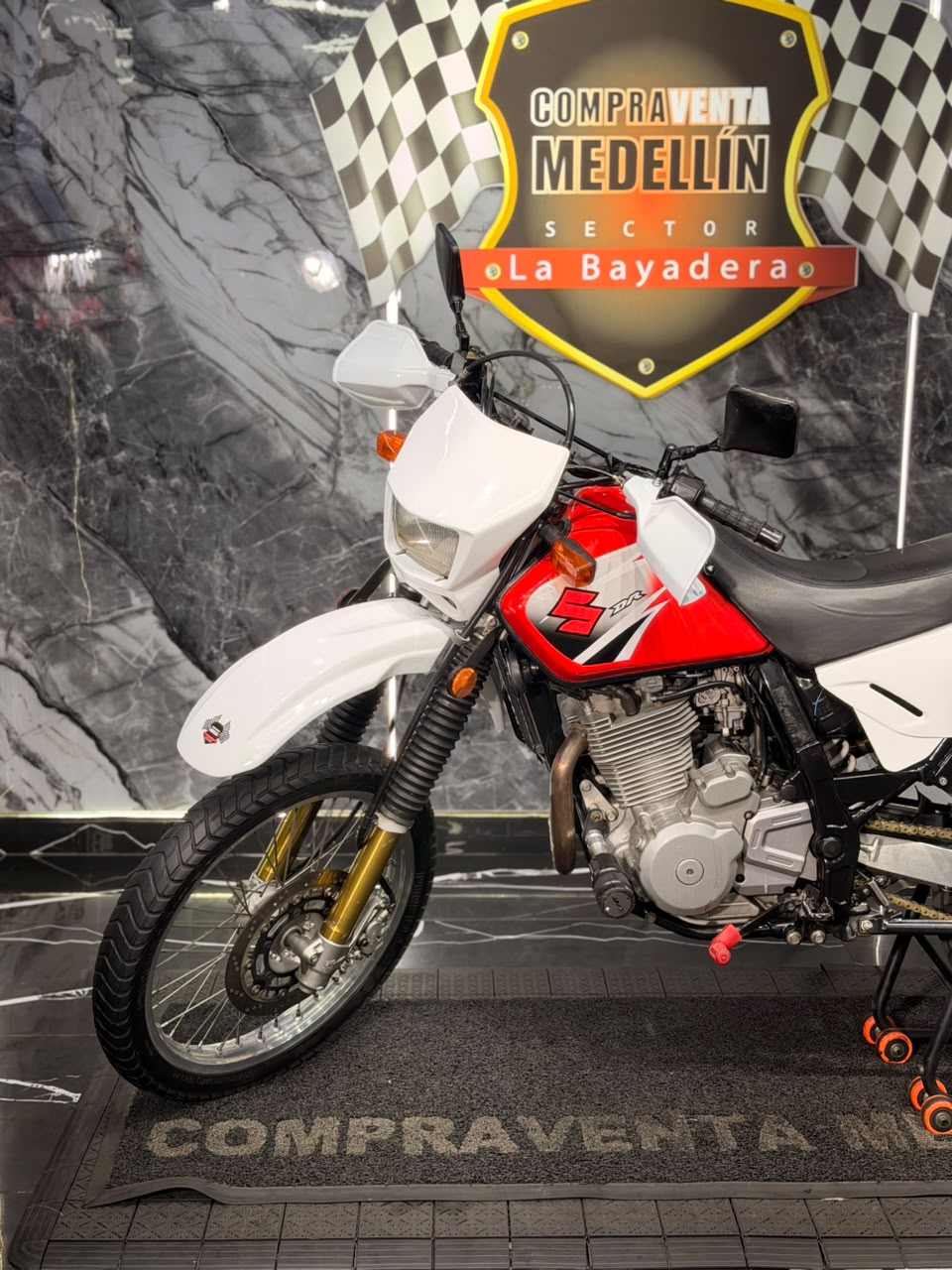 SUZUKI DR 650 - Image 8