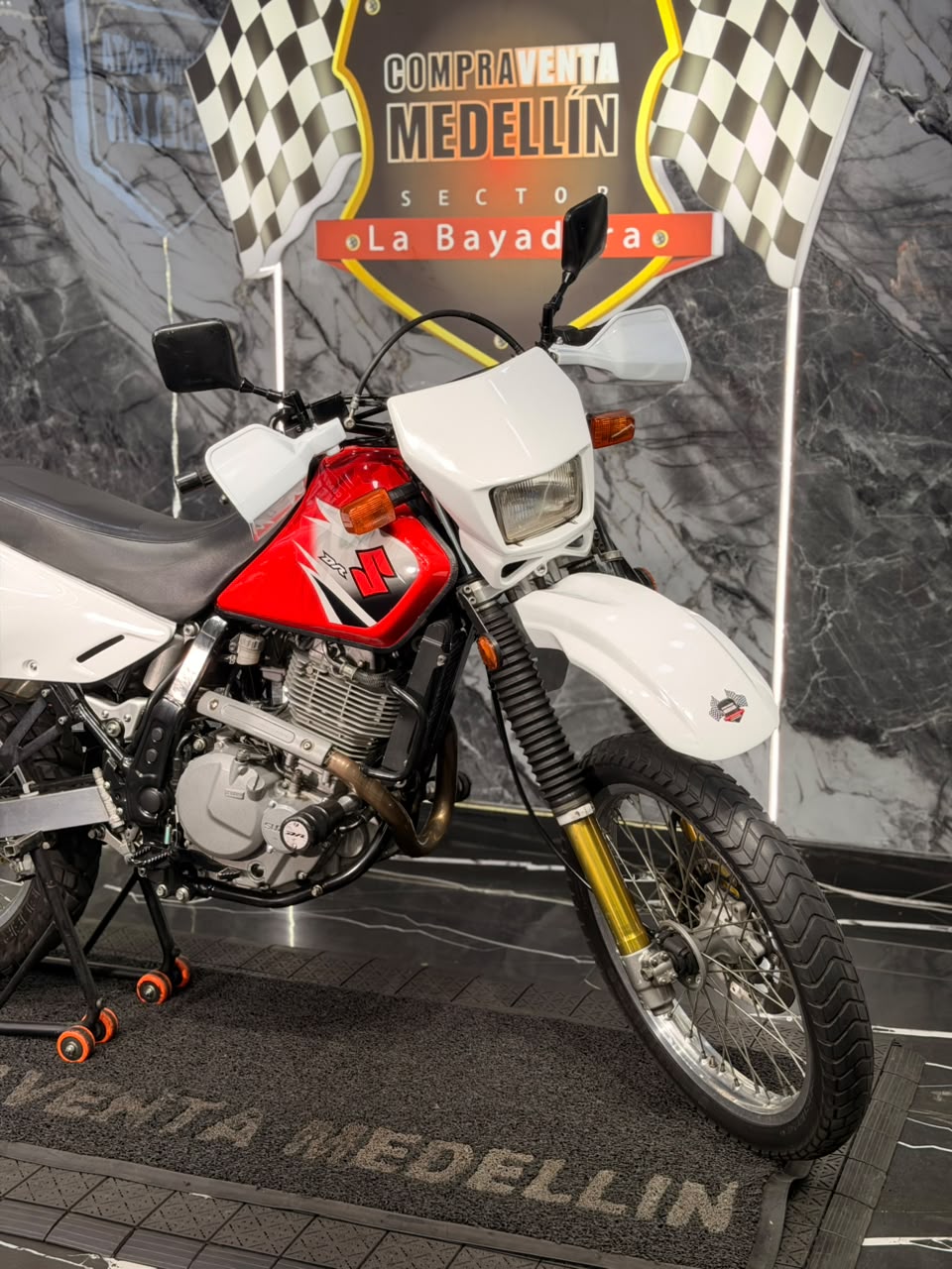 SUZUKI DR 650 - Image 6