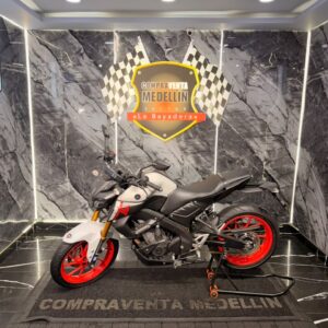 YAMAHA MT 15