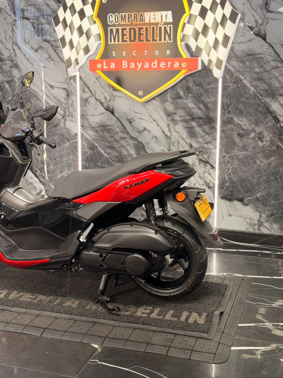 AUTOMATICA NMAX 155 V3 COMO NUEVA - Image 4